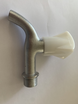 Fabricante de bico de água profissional coluna de esfregão de piscina bico de torneira