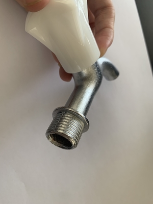 Fabricante de bico de água profissional coluna de esfregão de piscina bico de torneira