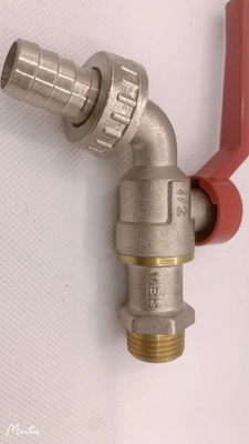 Torneira Lockable cromada do babador da válvula de bronze do Bibcock com punho do Abs