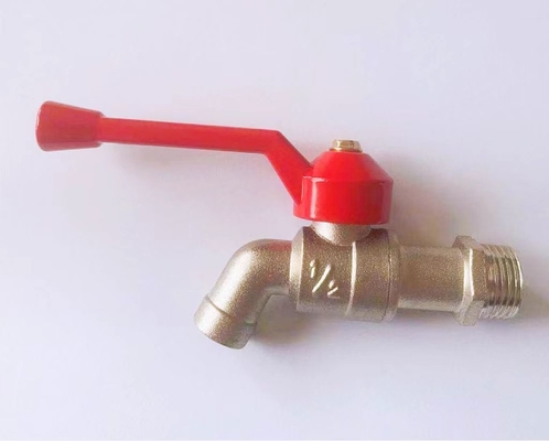 Torneira Lockable cromada do babador da válvula de bronze do Bibcock com punho do Abs