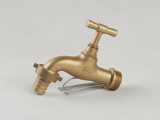 Modelo Lockable Design da torneira 3D do jardim do galo do babador da mangueira do hotel 120gram 1/2inch