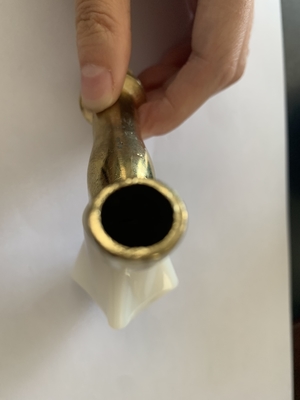 Galo de bronze montado plataforma do babador não da oxidação para a máquina de lavar